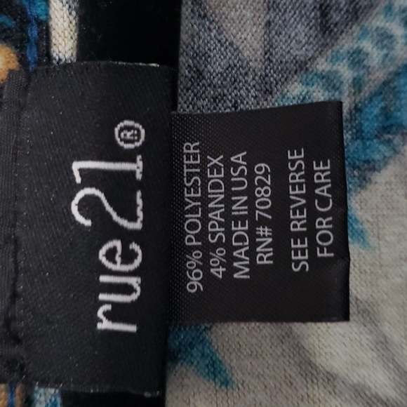 RUE 21 Dress, Size M - Picture 5 of 9